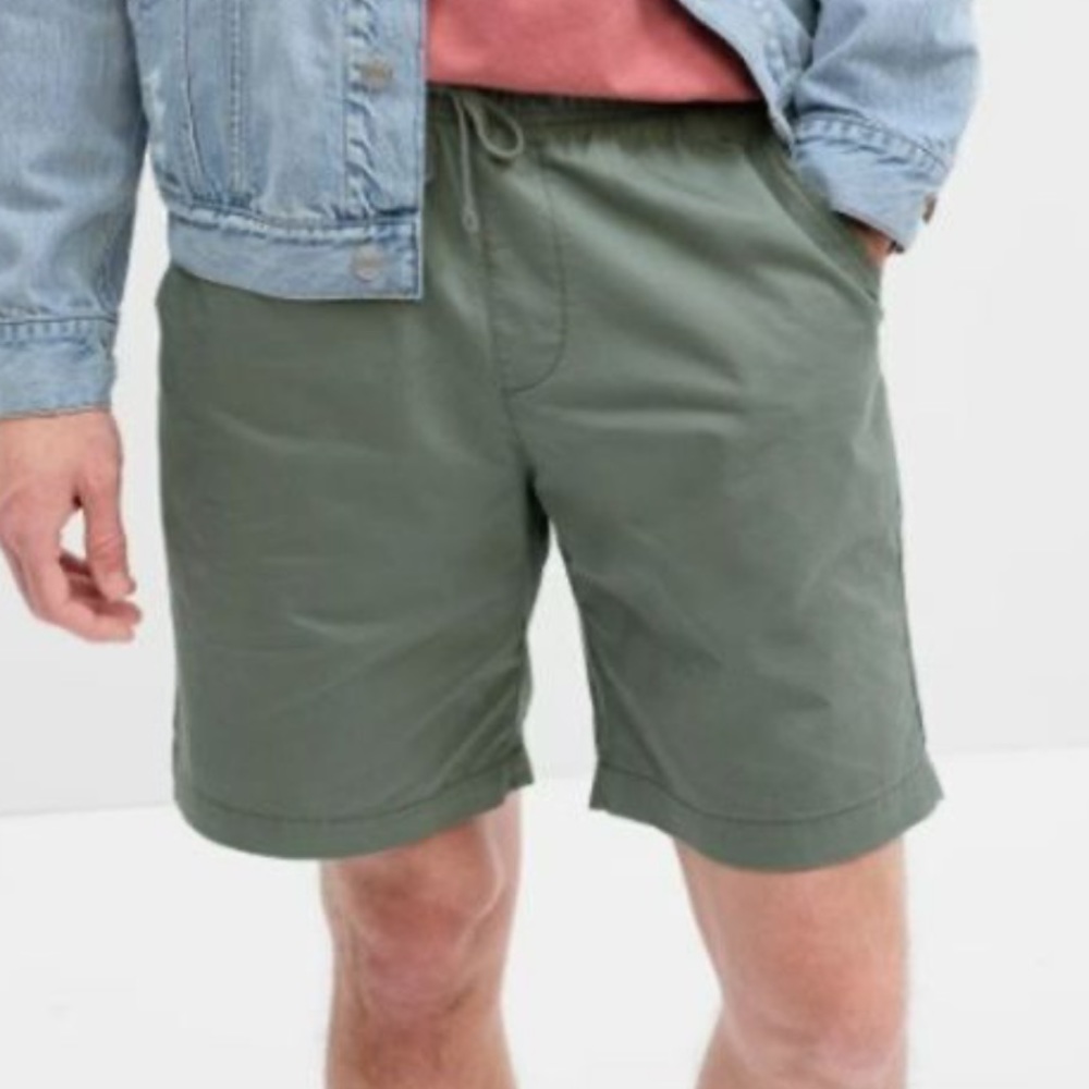 GAP Men's XL Green‎ Drawstring Elastic Waist pull on shorts NWOT Cotton blend.